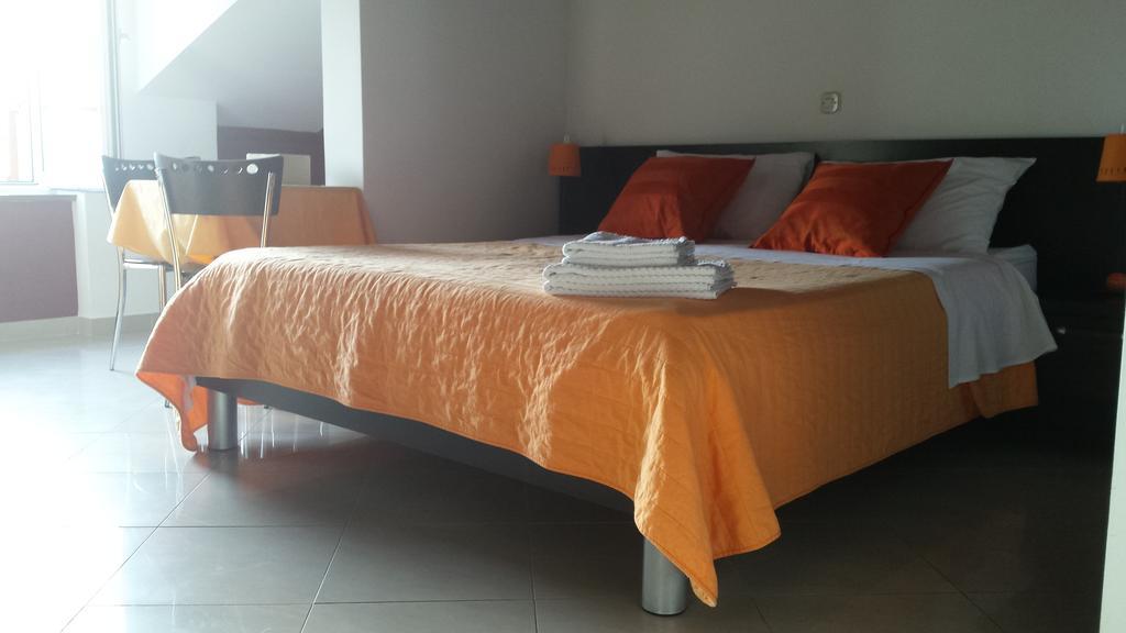 Apartments Riva Trogir Pokoj fotografie