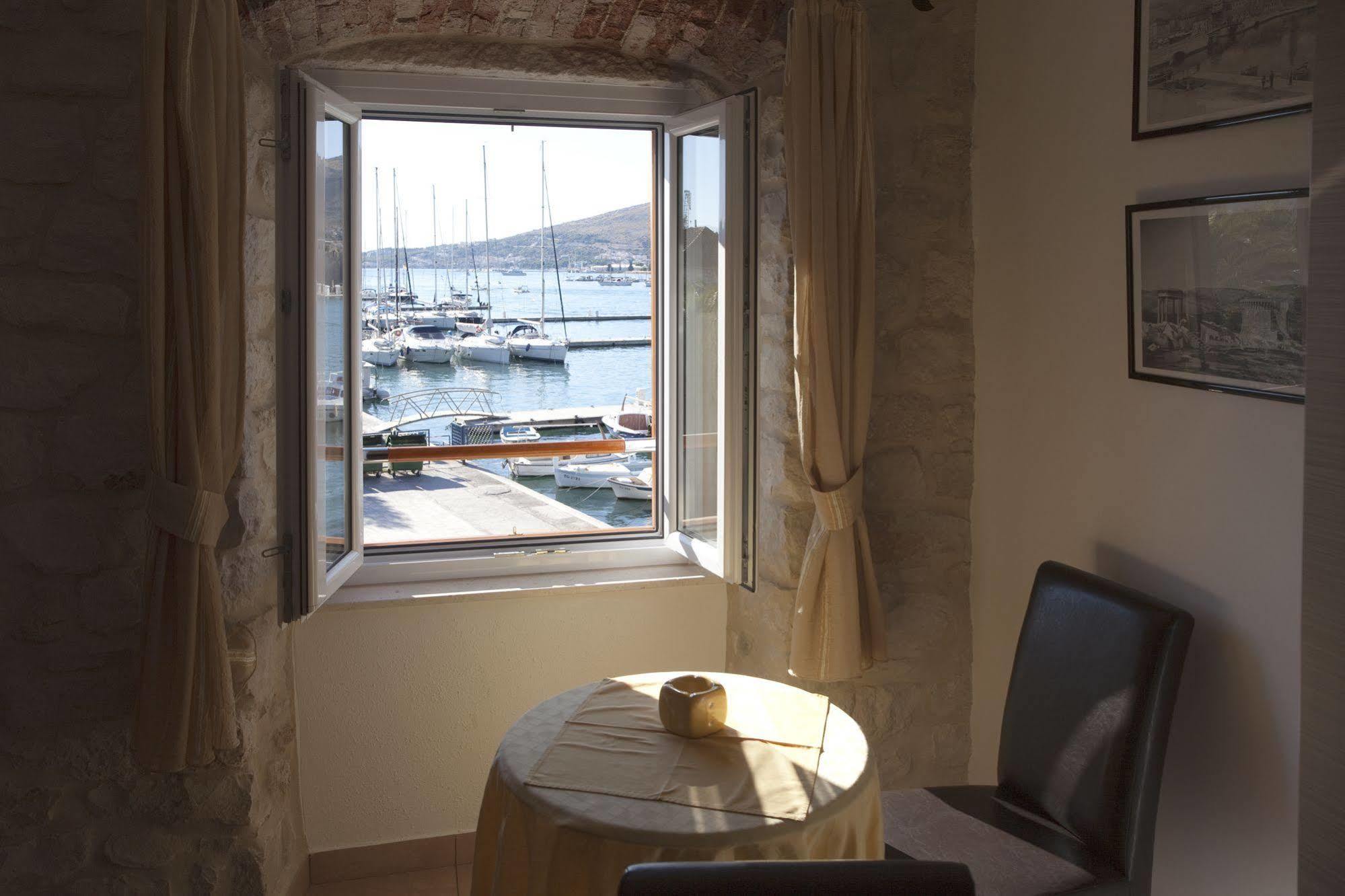 Apartments Riva Trogir Exteriér fotografie