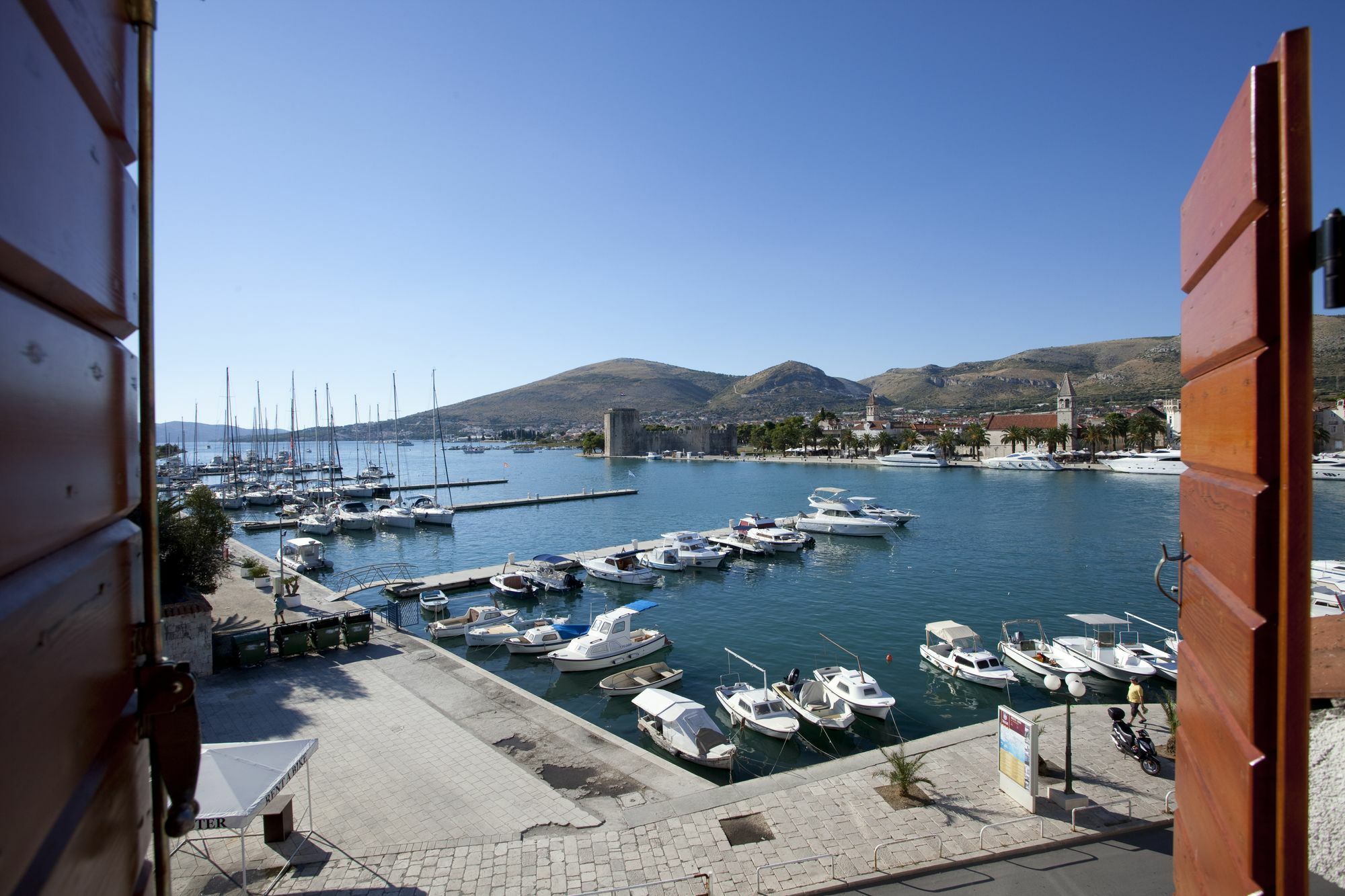 Apartments Riva Trogir Exteriér fotografie